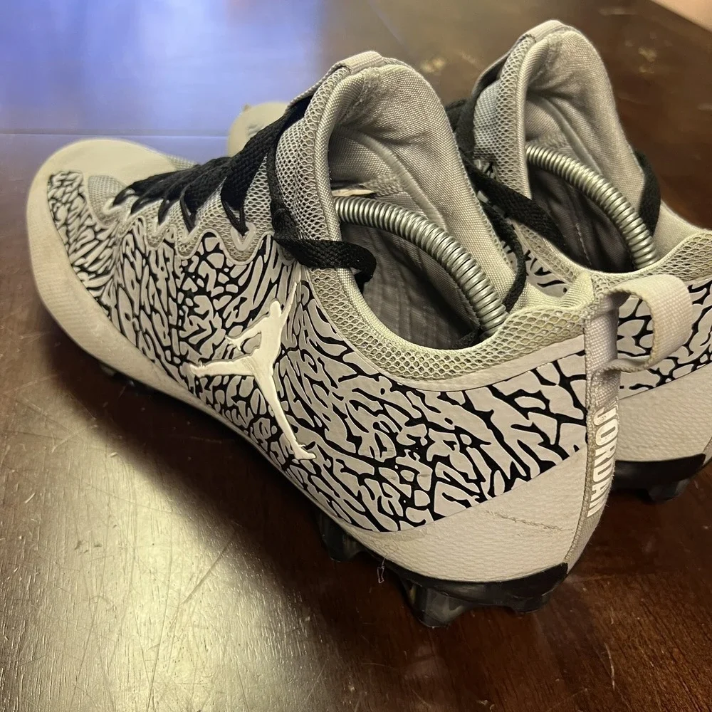 Jordan Vapor Untouchable Pro Low TD Promo Sample Wolf Grey Football Cleats SZ 15